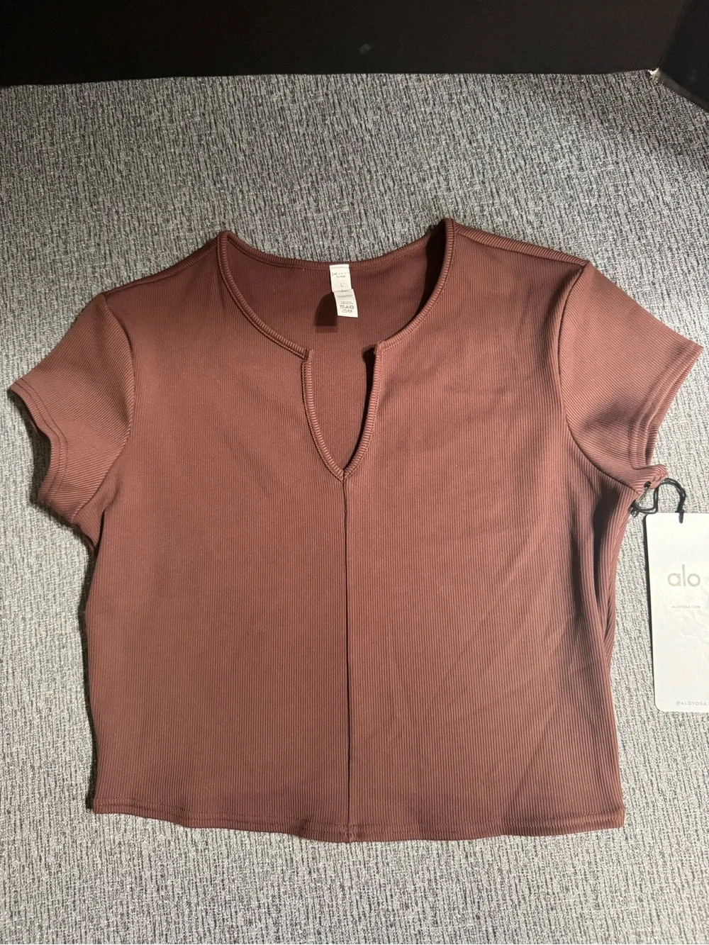 Alo Savvy Short Sleeve Rib Crop Top
